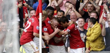 Alexander Buttner celebration with team mates