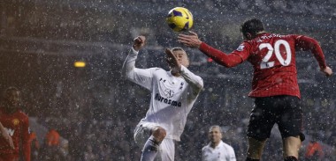 Robin-van-Persie-goal-vs-Tottenham-Hotspur