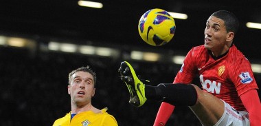 chris-smalling-high-ball