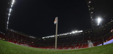 old-trafford-corner-flag